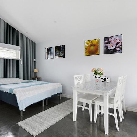Egen Villa I Centrala Gaevle - Park House 5A Eksteriør billede